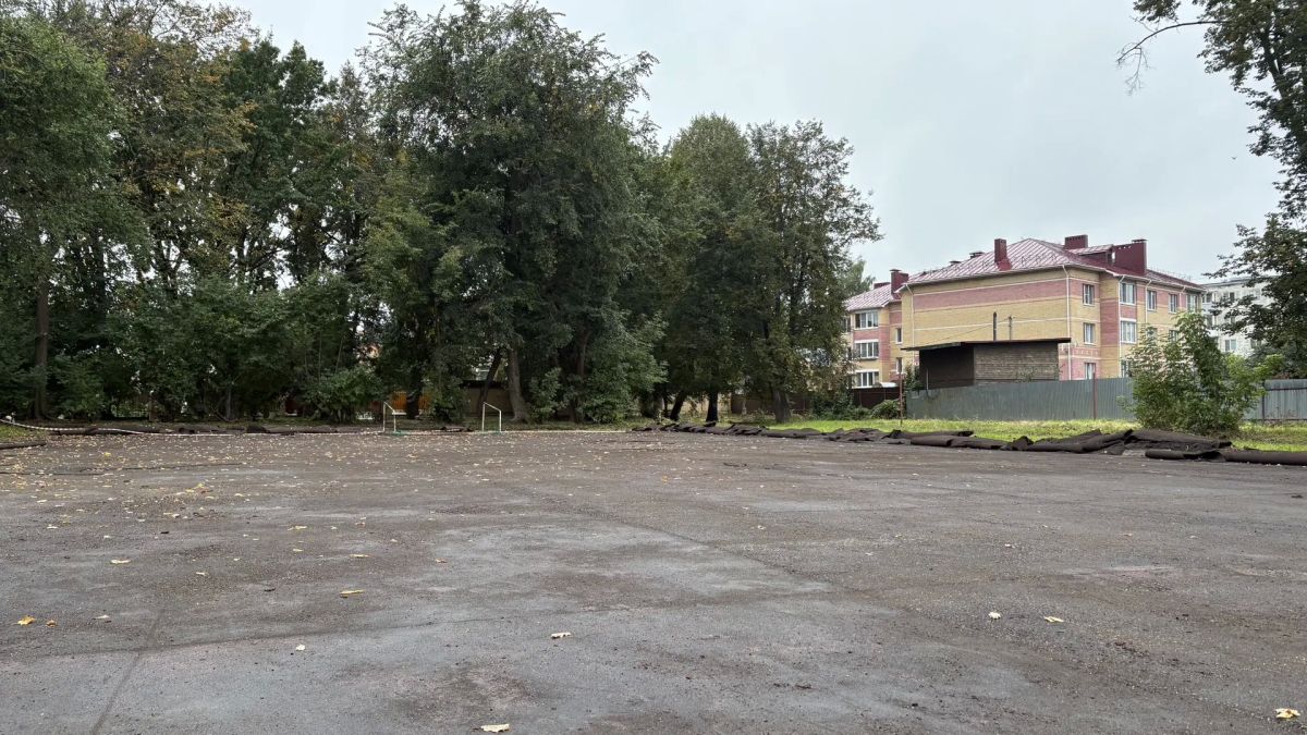 В Костроме начали строить первую «умную» спортплощадку В Костроме начали строить первую «умную» спортплощадку
