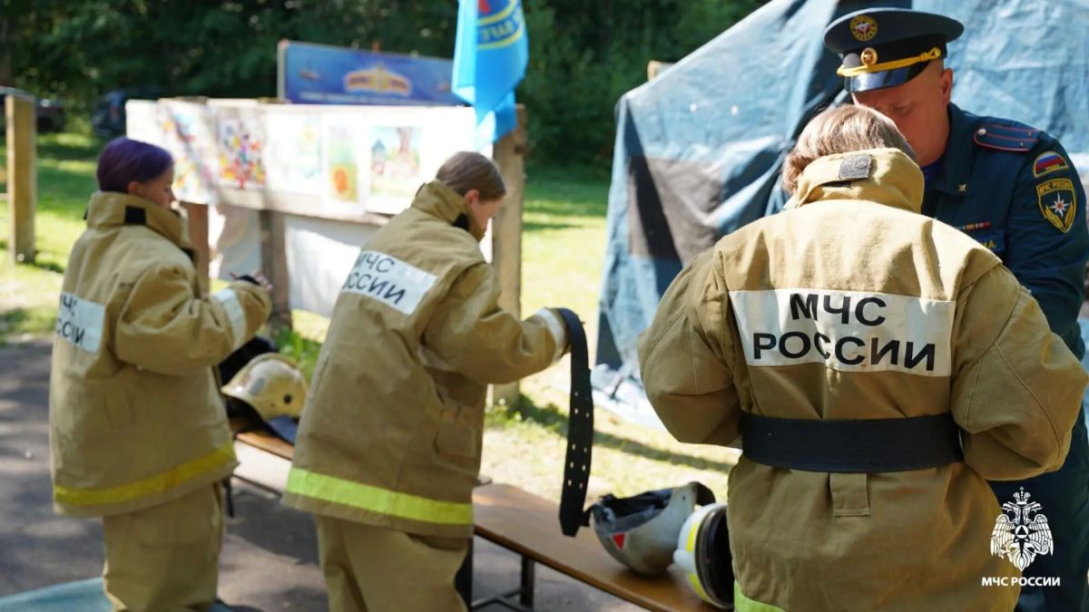 Несколько тысяч юных костромичей стали участниками акции «Моё безопасное лето» Несколько тысяч юных костромичей стали участниками акции «Моё безопасное лето»