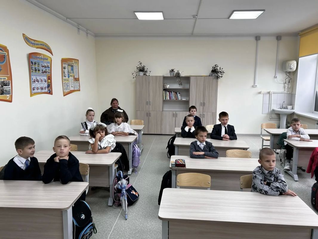 Школа начинается с безопасности: автополицейские проводят профилактические встречи со школьниками Школа начинается с безопасности: автополицейские проводят профилактические встречи со школьниками