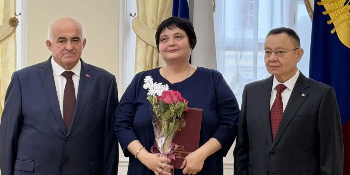 Министр строительства РФ Ирек Файзуллин с рабочим визитом прибыл сегодня в Кострому Министр строительства РФ Ирек Файзуллин с рабочим визитом прибыл сегодня в Кострому