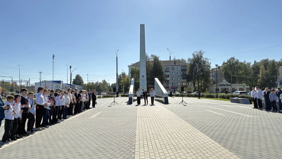 Кострома отмечает пятую годовщину почетного звания «Город трудовой доблести» Кострома отмечает пятую годовщину почетного звания «Город трудовой доблести»