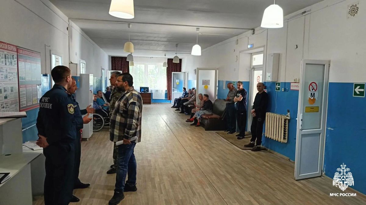 Инспекторы госпожнадзора и эксперты Испытательной пожарной лаборатории проводят проверочные мероприятия на пансионат для пожилых людей и инвалидов, расположенный в д. Шахово Судиславского округа Инспекторы госпожнадзора и эксперты Испытательной пожарной лаборатории проводят проверочные мероприятия на пансионат для пожилых людей и инвалидов, расположенный в д. Шахово Судиславского округа