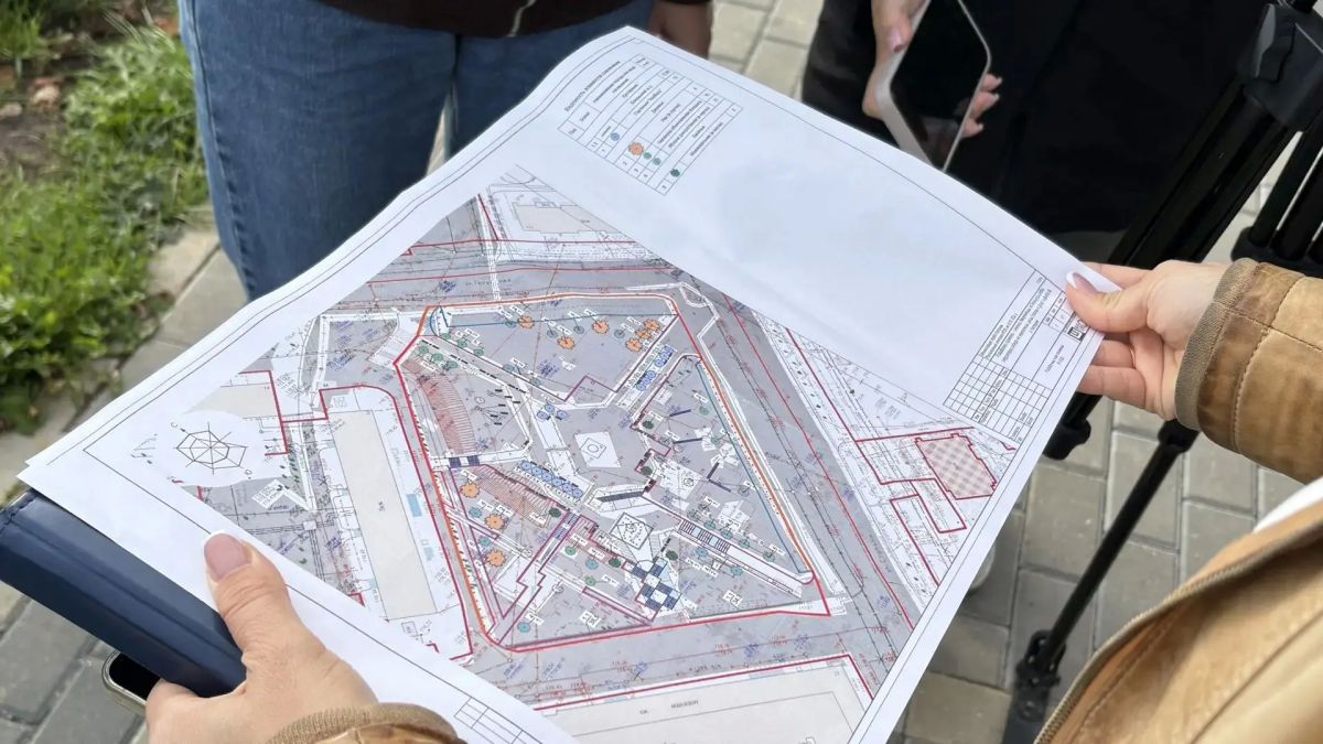 Олег Болоховец: Сегодня приступили к озеленению обновленного сквера «Юбилейный» Олег Болоховец: Сегодня приступили к озеленению обновленного сквера «Юбилейный»