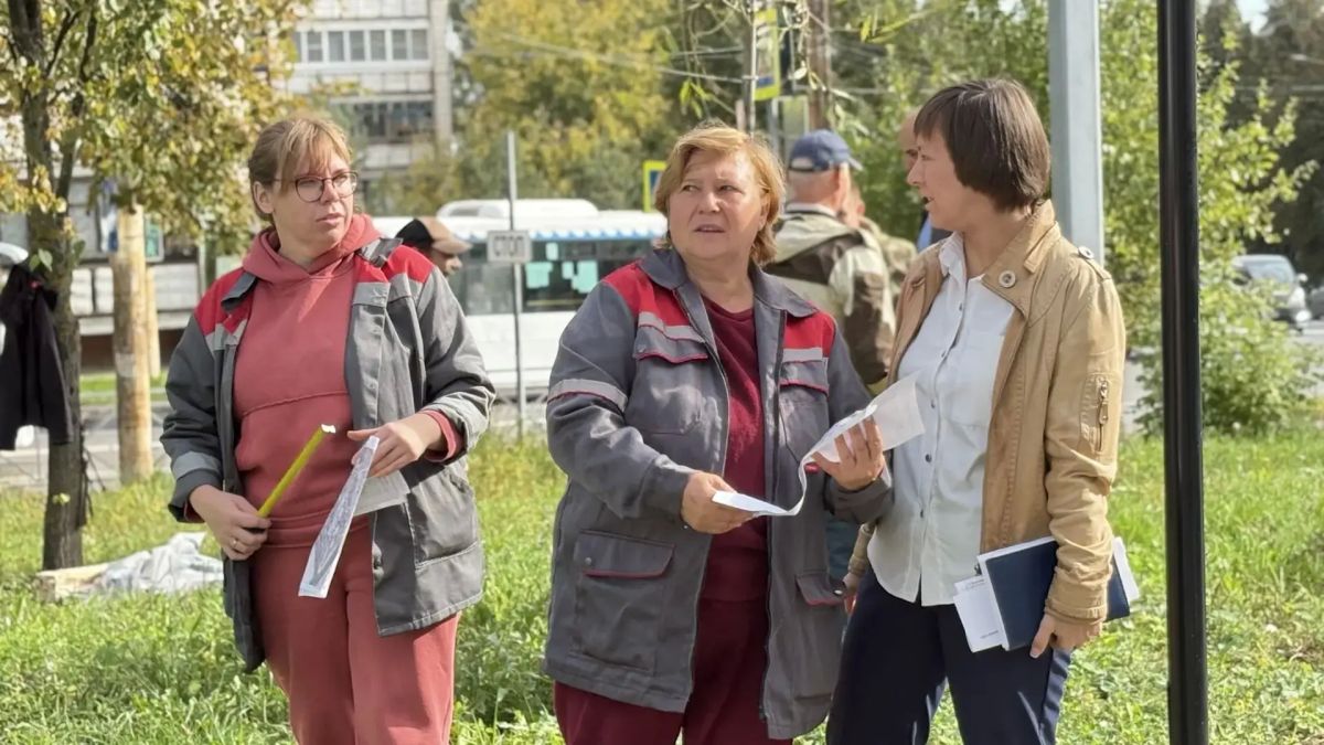 Олег Болоховец: Сегодня приступили к озеленению обновленного сквера «Юбилейный» Олег Болоховец: Сегодня приступили к озеленению обновленного сквера «Юбилейный»