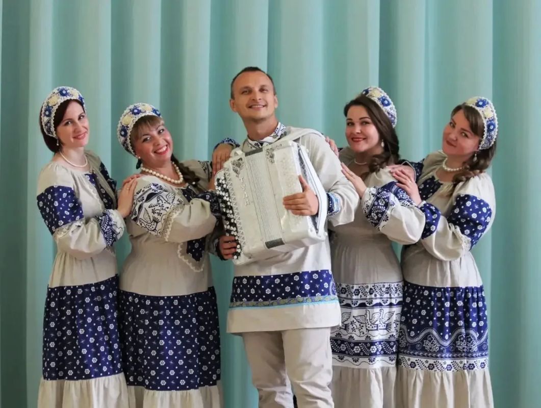 Олег Болоховец: Центр культуры «Майский» уверенно становится точкой притяжения для жителей Давыдовских микрорайонов и всей Костромы Олег Болоховец: Центр культуры «Майский» уверенно становится точкой притяжения для жителей Давыдовских микрорайонов и всей Костромы