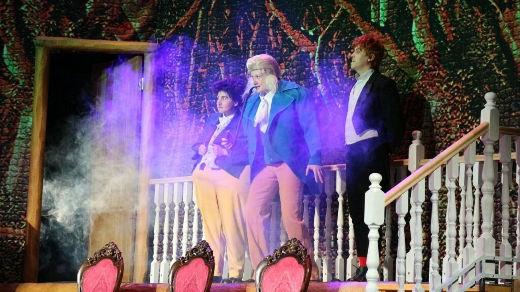 АКТЕРЫ КОСТРОМСКОГО ДРАМТЕАТРА ЗАВЕРШАТ ИСТОРИЮ СПЕКТАКЛЯ «ИГРОКИ» В СМОЛЕНСКЕ