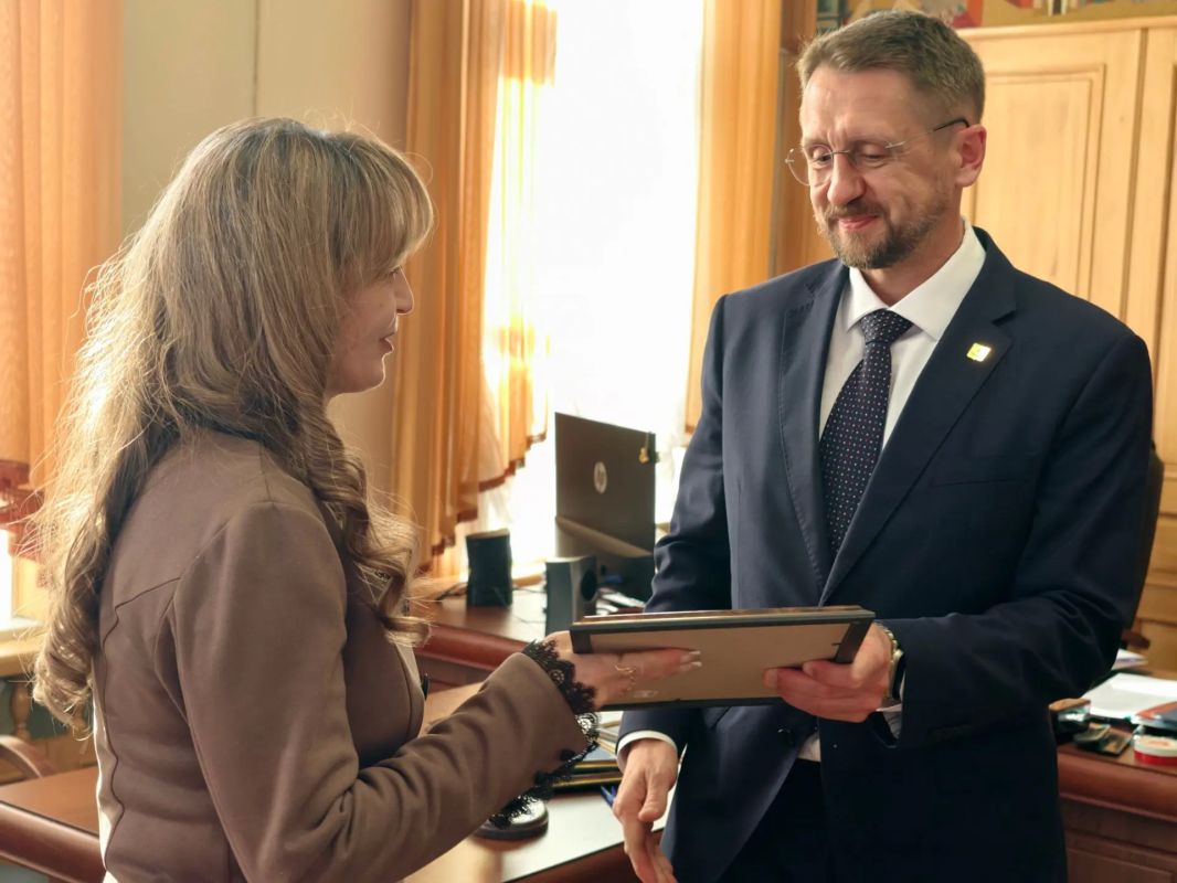 Олег Болоховец: Подвели итоги ежегодного конкурса на лучшее озеленение и благоустройство Олег Болоховец: Подвели итоги ежегодного конкурса на лучшее озеленение и благоустройство