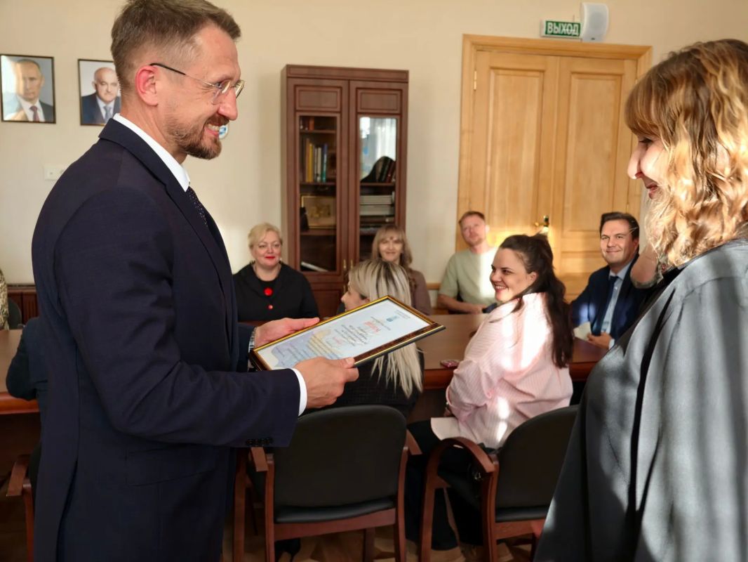 Олег Болоховец: Подвели итоги ежегодного конкурса на лучшее озеленение и благоустройство Олег Болоховец: Подвели итоги ежегодного конкурса на лучшее озеленение и благоустройство