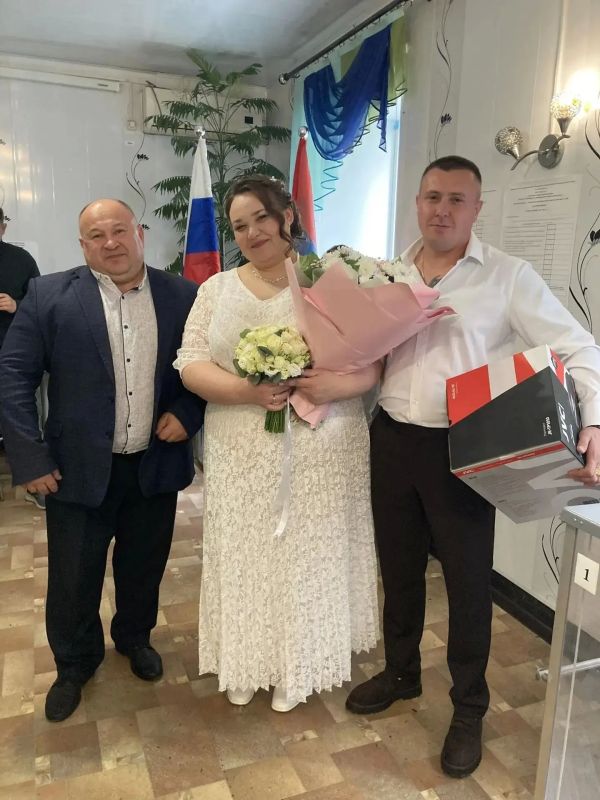 В первый день голосования на избирательном участке Мантуровского округа царила по-настоящему трогательная и волнительная атмосфера В первый день голосования на избирательном участке Мантуровского округа царила по-настоящему трогательная и волнительная атмосфера