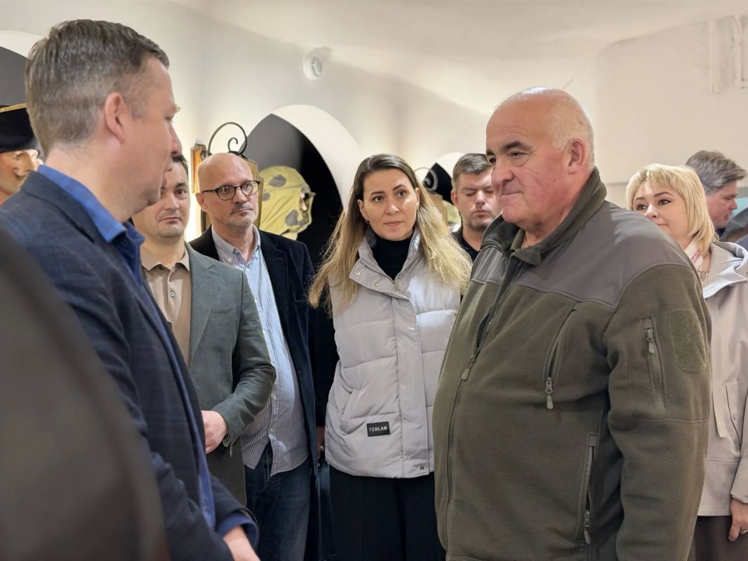 «Познавательность высочайшая!» – губернатор Сергей Ситников отметил особую просветительскую роль новой экспозиции «Металлургия и время» в Костроме «Познавательность высочайшая!» – губернатор Сергей Ситников отметил особую просветительскую роль новой экспозиции «Металлургия и время» в Костроме