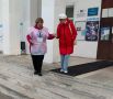 Кто первыми встречает избирателей на участке? Конечно, наши помощники - волонтеры