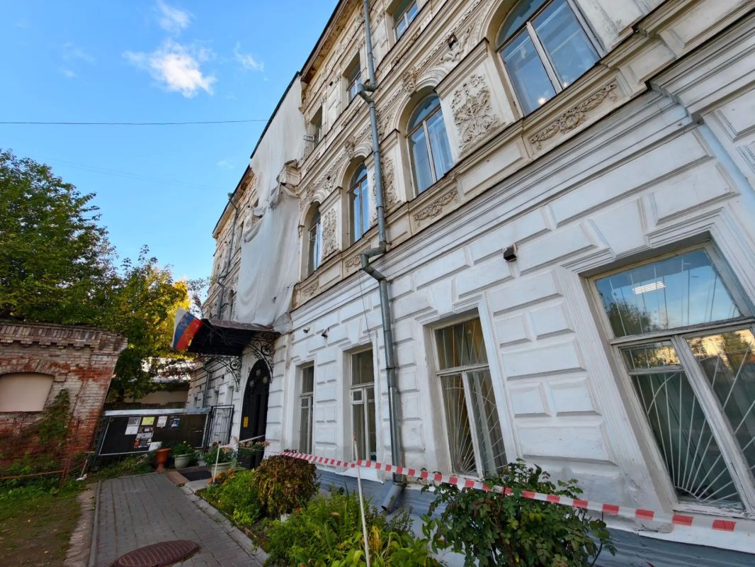 Олег Болоховец: Вместе с губернатором встретились с коллективом музыкальной школы №1, чтобы обсудить перспективы переезда учреждения в другое здание Олег Болоховец: Вместе с губернатором встретились с коллективом музыкальной школы №1, чтобы обсудить перспективы переезда учреждения в другое здание