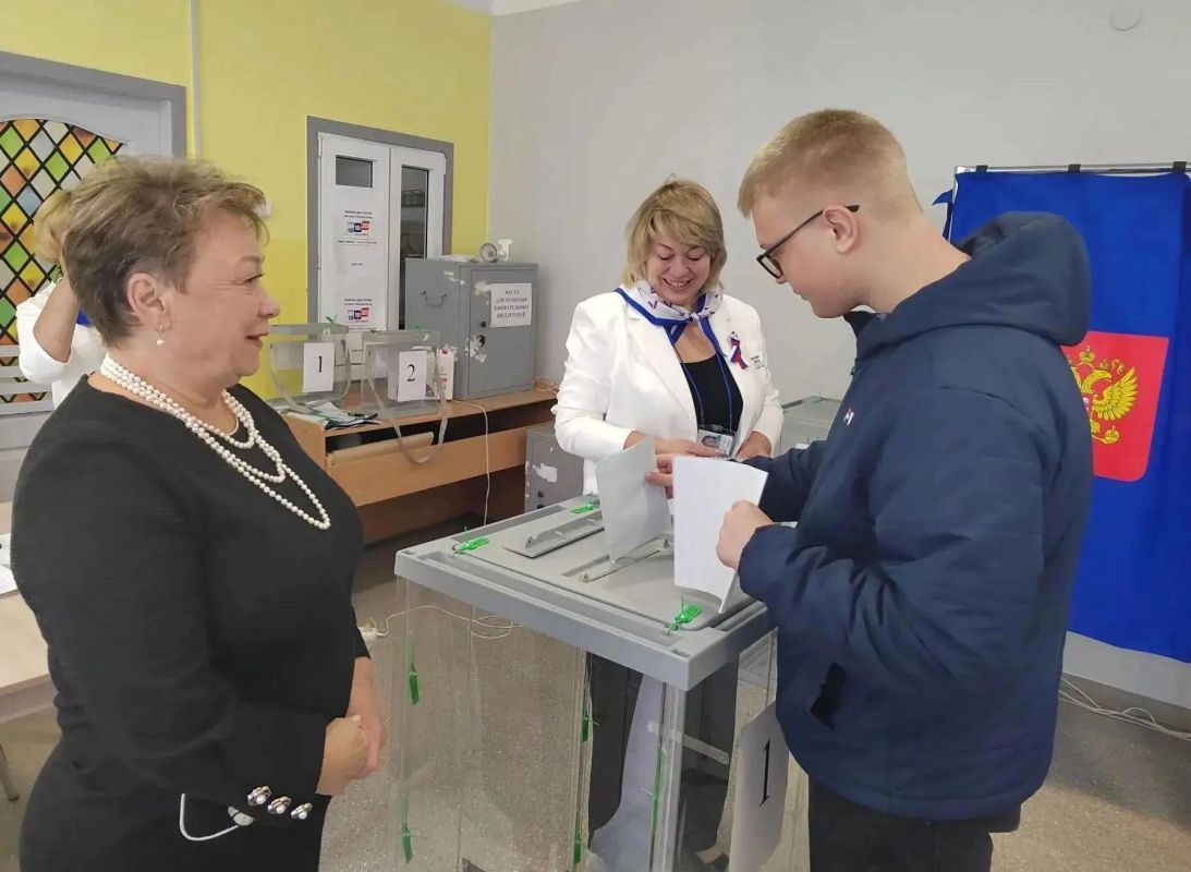 Избирательная комиссия Костромской области уделяет особое внимание молодому поколению и, в частности, тем, кто голосует впервые Избирательная комиссия Костромской области уделяет особое внимание молодому поколению и, в частности, тем, кто голосует впервые