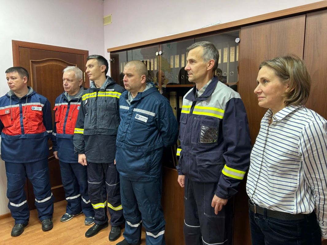 Спасибо за энергию, надёжность и преданность делу! Спасибо за энергию, надёжность и преданность делу!