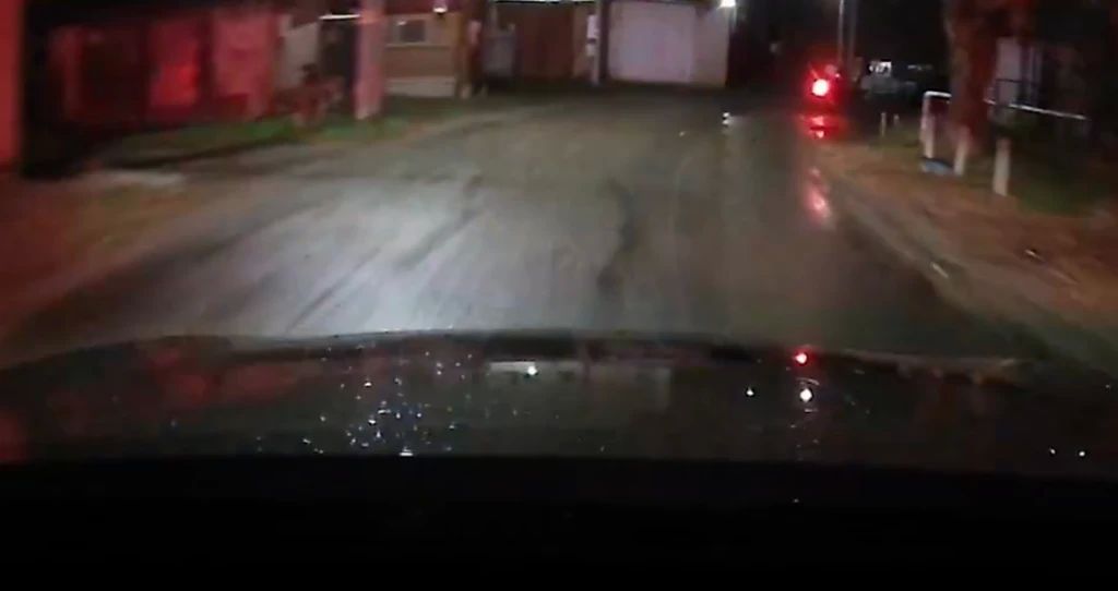 ПЬЯНЫЙ КОСТРОМСКОЙ БАЙКЕР ЗАВЕЛ ПОГОНЮ В ТУПИК И УБЕЖАЛ