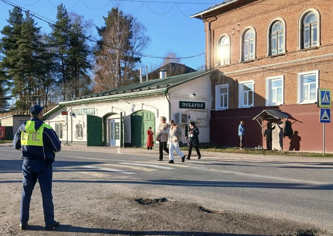 В Костромской области проходят профилактические мероприятия по безопасности пешеходов В Костромской области проходят профилактические мероприятия по безопасности пешеходов
