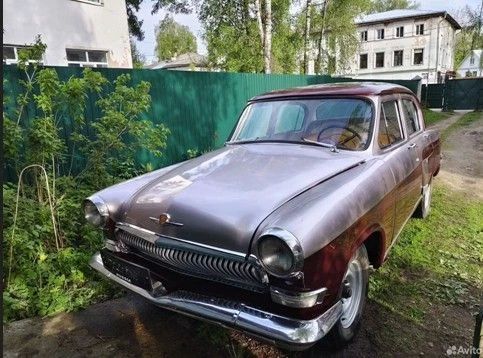 Назад в СССР: в Костроме выставили на продажу редкие автомобильные раритеты! Назад в СССР: в Костроме выставили на продажу редкие автомобильные раритеты!